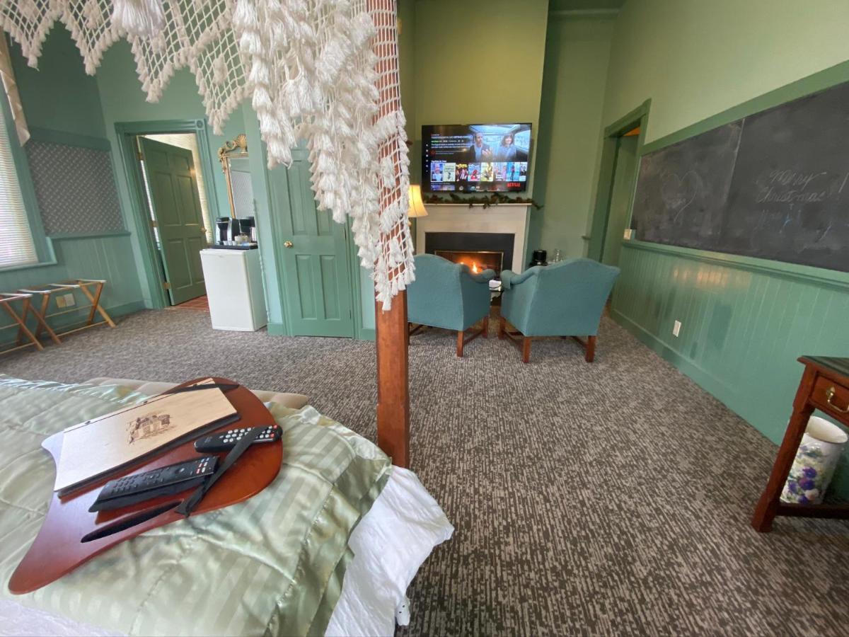 Couette-café Chambery 3*